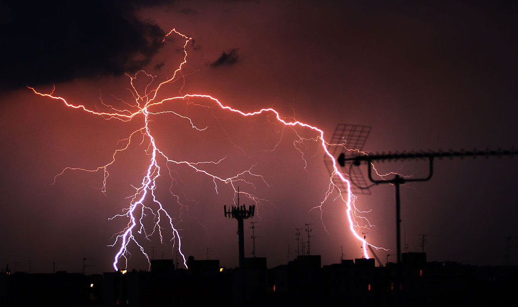 We are starting to crack the mystery of how lightning and thunderstorms work | Horizon: the EU Research & Innovation magazine | European Commission